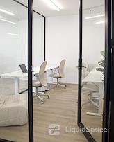 Sunny Studio & Hub
