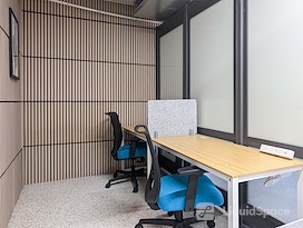 Section Desk Club