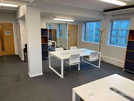 Private Office for 25 people next to London Euston