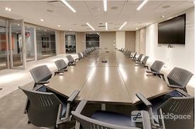 Bevmax Office Centers - Plaza District