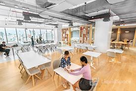 SPACES | Bangkok, Chamchuri Square