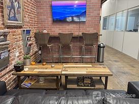 Pro Desk Space