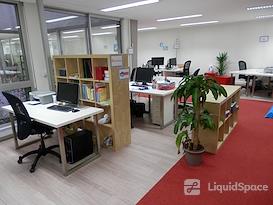 Work in Paris Trinité