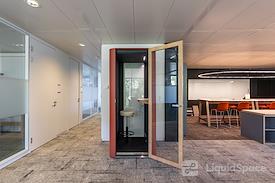 Regus | Carlsbad - Palomar Airport Road