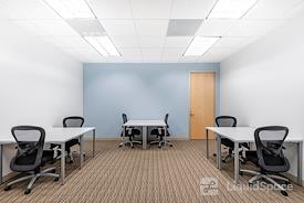 Regus || Warner Center