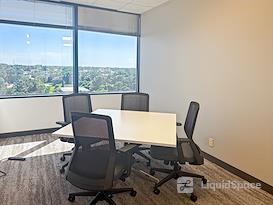 Regus | LA, Lafayette - W. Pinhook Rd.