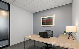 Carr Workplaces - Aon Center