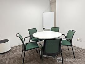 Regus | Shanghai, The Hub