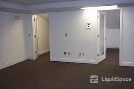 Crealde Business Center LLC