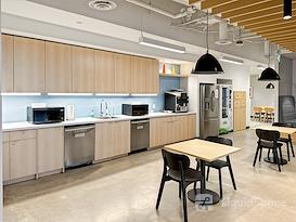 Regus | Toronto Airport Corporate Centre