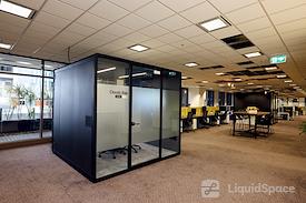 CorporateCubes.Co - 333 Collins