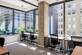 Industrious - 400 University Street