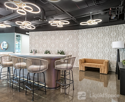 Lucid Private Offices | Camelback - Biltmore