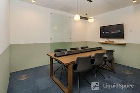 The Bousteador | Mutiara Damansara