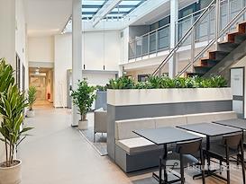 Regus | TÄBY, Propellervägen