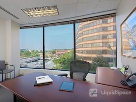 Regus | One Corporate Center
