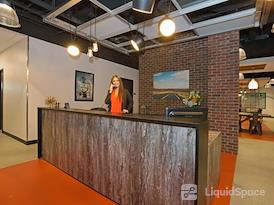 Regus || Burbank Media District