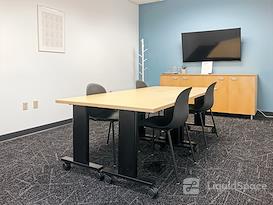 Regus | WI, Glendale - Bayshore Town Center