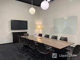 Industrious - Fashion Square