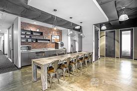 Regus || 4 Palo Alto Square