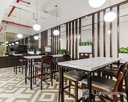 HQ | ROISSY HQ, Airport