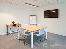 Regus | Bourges, Charles Pathé