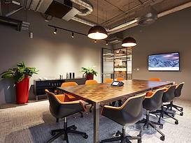 Clockwise | Chelternham