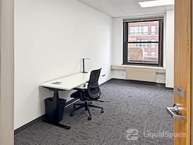 Regus | IN, Indianapolis - Meridian St