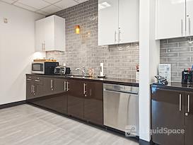 Regus | OR, Beaverton – AmberGlen