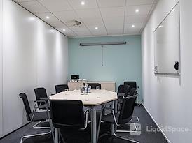 Regus | Reigate, London Road
