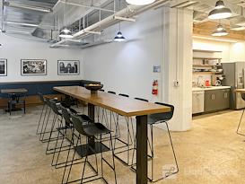 Regus | NJ, Jersey City - Bay Street