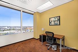 Regus | One Riverwalk Place