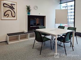Regus | Prague, Dynamica