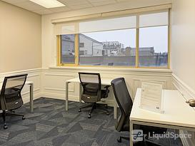 HQ | ON, St Catharines - Queen St