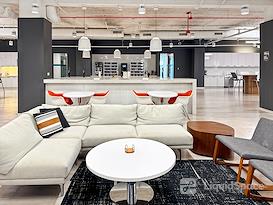 SPACES | IL, Chicago-  1 N State Street