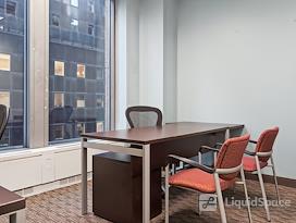 Regus | Americas Tower