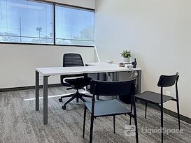 Regus | AZ, Tucson - E Broadway Blvd