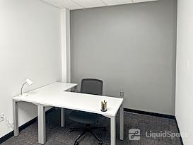 HQ | MI, Detroit - Jefferson Ave