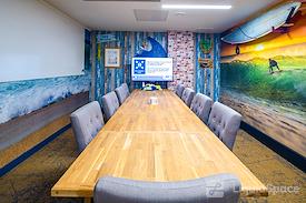 DeskLodge Beacon Tower