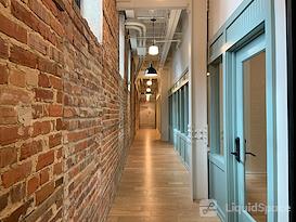 Common Desk - Wilmington