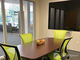 HeadRoom - Aston Business Center