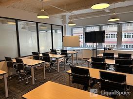 Corporate Suites: 880 3rd Avenue