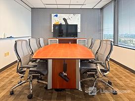 Regus | Commerce Plaza