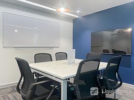 HQ | Bangkok, Blue Chips Building