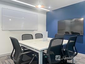 HQ | Bangkok, Blue Chips Building