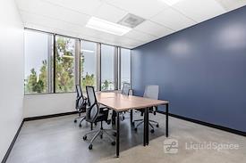 Regus || Commerce Corporate Center