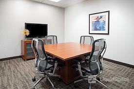 Regus || US Bank Tower