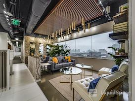 Lucid Private Offices | Uptown Tanglewood