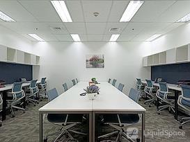 Regus | Manila, Mckinley Town Center - Taguig City