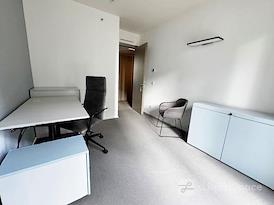 Satellite Office Opernplatz